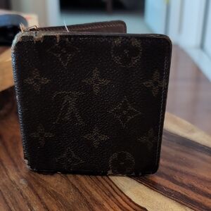 Louis Vuitton Monogram Key Holder in Dark Brown